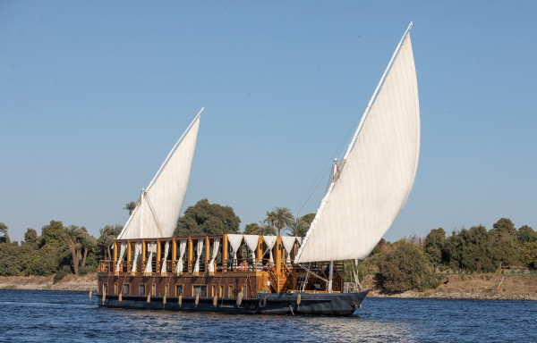 Dahabiya Nebyt - 5 nights from Luxor